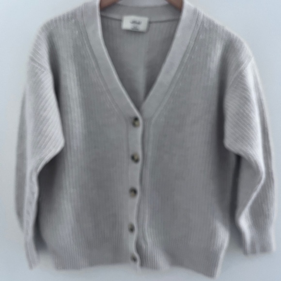 Aritzia Sweaters - Aritzia Wilfred 100% merino wool cardigan cream size medium